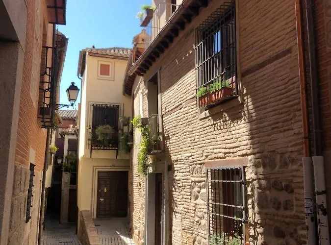 Apart. Entrepatios * Toledo